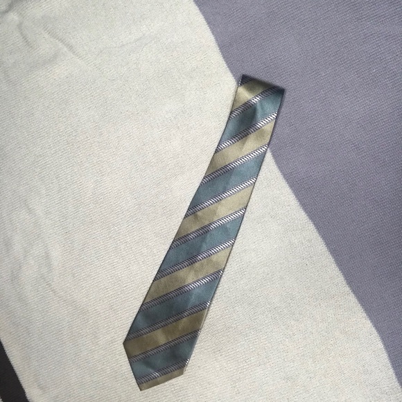 Vintage Versace 100% silk tie. Made in Italy. - Picture 2 of 2